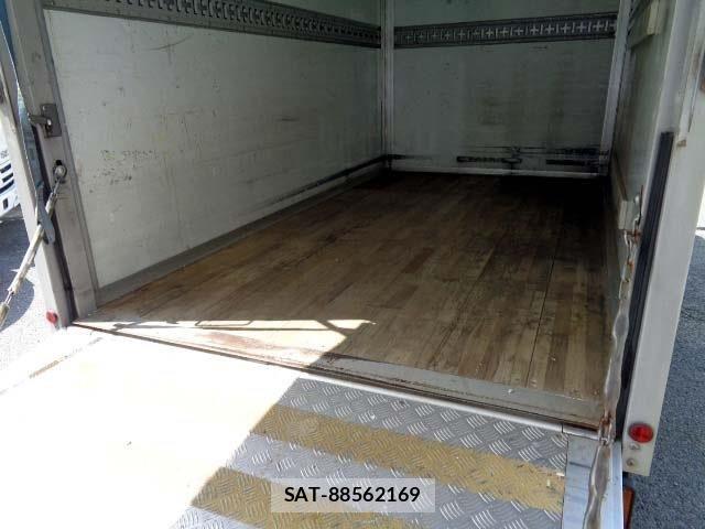 Isuzu ELF TRUCK 2016-04 6716094-10