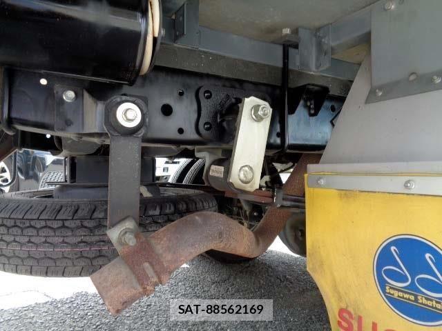 Isuzu ELF TRUCK 2016-04 6716094-15