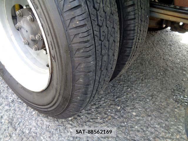 Isuzu ELF TRUCK 2016-04 6716094-17