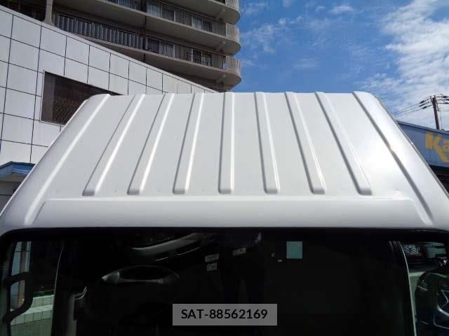 Isuzu ELF TRUCK 2016-04 6716094-18