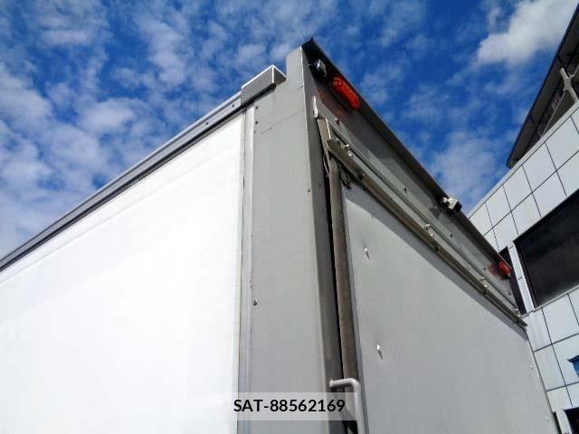 Isuzu ELF TRUCK 2016-04 6716094-19