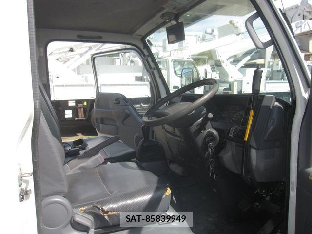 Isuzu ELF TRUCK 2015-03 6751431-17