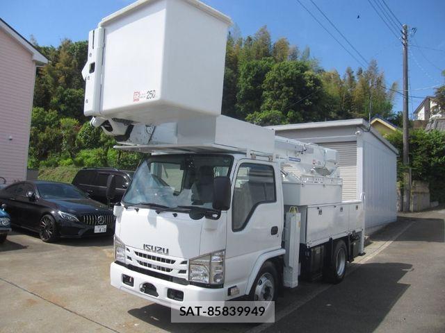 Isuzu ELF TRUCK 2015-03 6751431-1
