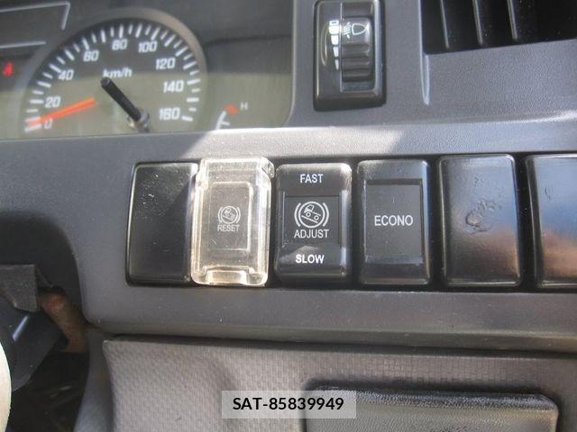 Isuzu ELF TRUCK 2015-03 6751431-24