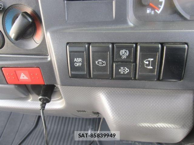 Isuzu ELF TRUCK 2015-03 6751431-25