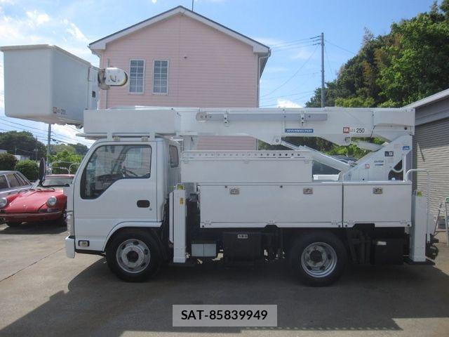 Isuzu ELF TRUCK 2015-03 6751431-7