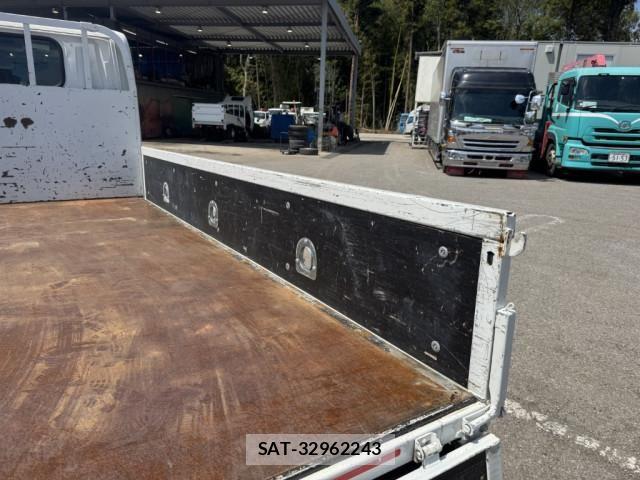 Isuzu ELF TRUCK 2025-04 6751429-10