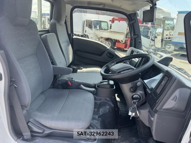 Isuzu ELF TRUCK 2025-04 6751429-21