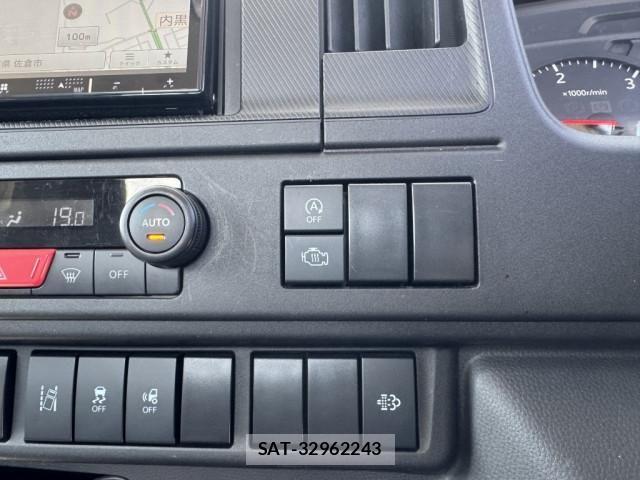 Isuzu ELF TRUCK 2025-04 6751429-27