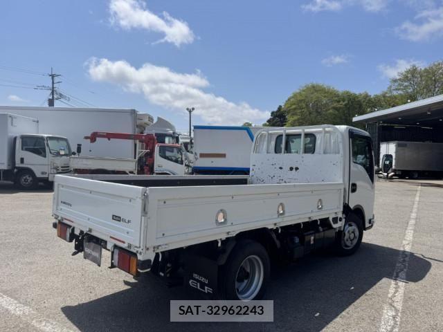 Isuzu ELF TRUCK 2025-04 6751429-2