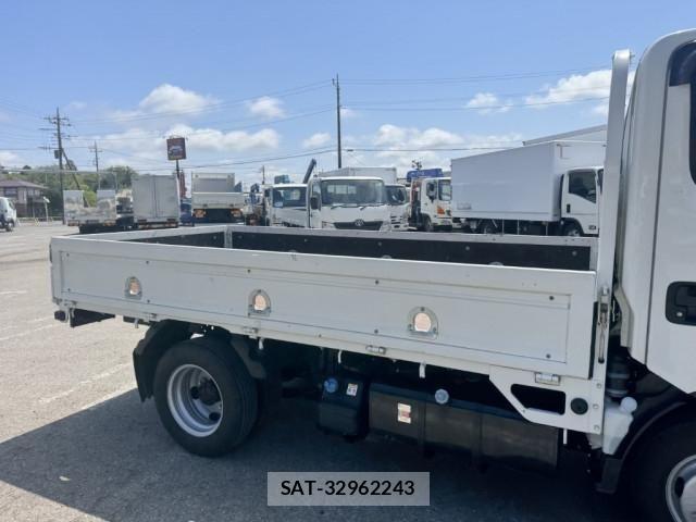 Isuzu ELF TRUCK 2025-04 6751429-5