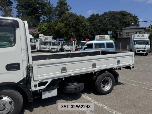 Isuzu ELF TRUCK 2025-04 6751429-6