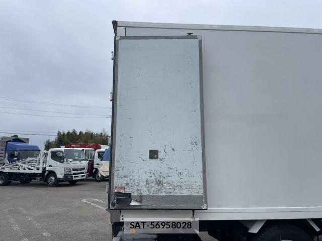 Isuzu ELF TRUCK 2016-03 6751446-19