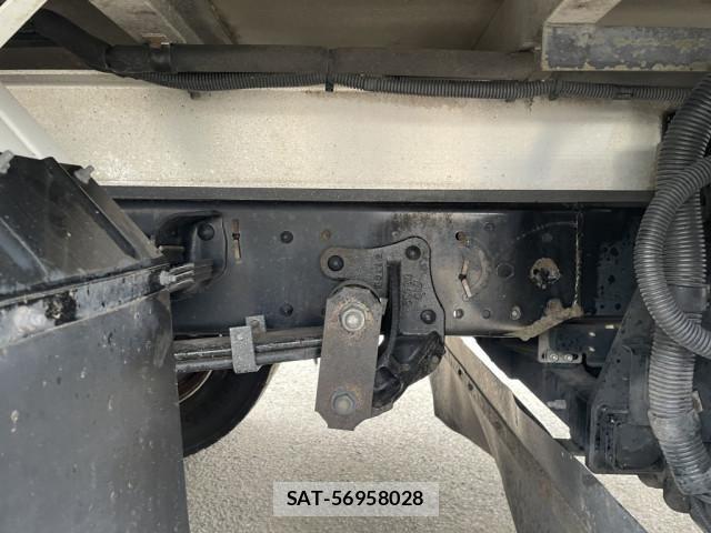 Isuzu ELF TRUCK 2016-03 6751446-24