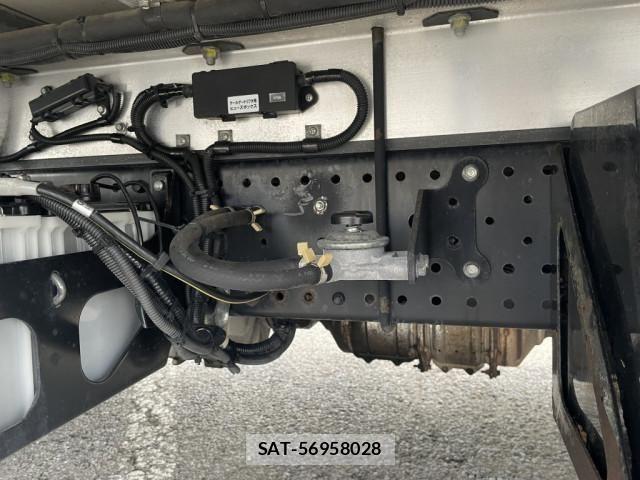 Isuzu ELF TRUCK 2016-03 6751446-25