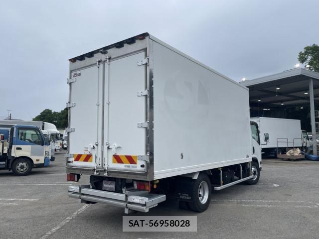 Isuzu ELF TRUCK 2016-03 6751446-2