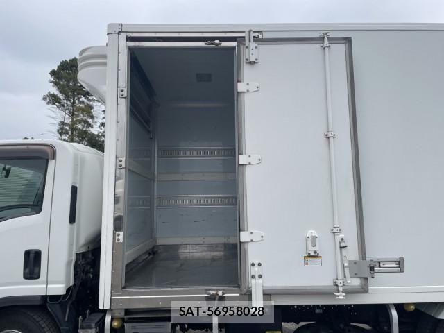 Isuzu ELF TRUCK 2016-03 6751446-7