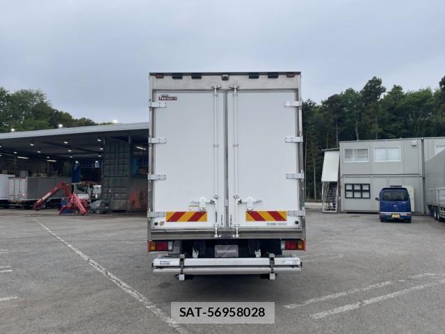 Isuzu ELF TRUCK 2016-03 6751446-8