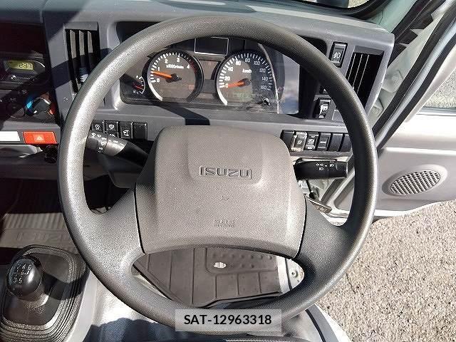 Isuzu ELF TRUCK 2016-09 6751441-11