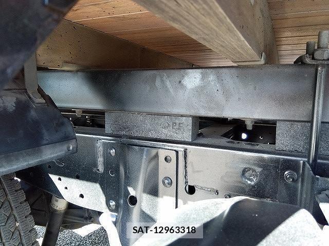 Isuzu ELF TRUCK 2016-09 6751441-17