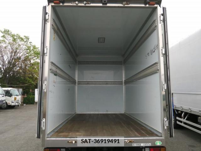 Isuzu ELF TRUCK 2016-10 6791011-9