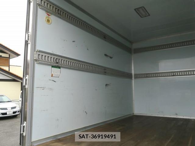 Isuzu ELF TRUCK 2016-10 6791011-10