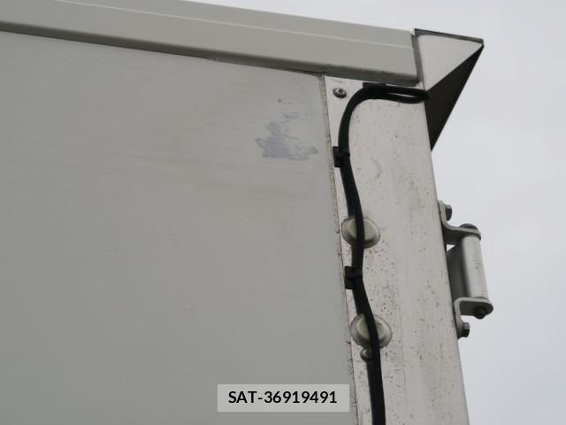 Isuzu ELF TRUCK 2016-10 6791011-14