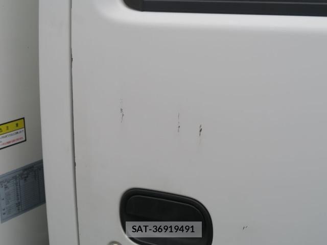 Isuzu ELF TRUCK 2016-10 6791011-21