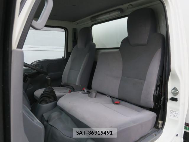 Isuzu ELF TRUCK 2016-10 6791011-24