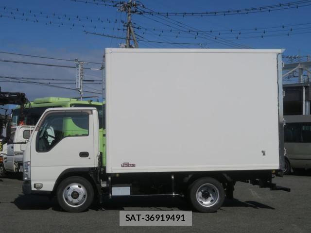 Isuzu ELF TRUCK 2016-10 6791011-2