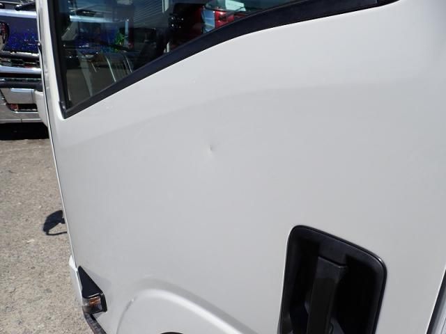 Isuzu ELF TRUCK 2023-08 6805385-26
