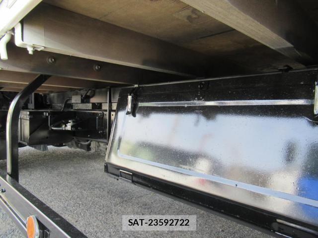 Isuzu ELF TRUCK 2017-09 6814800-15