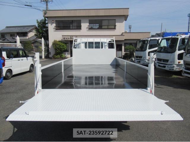 Isuzu ELF TRUCK 2017-09 6814800-18