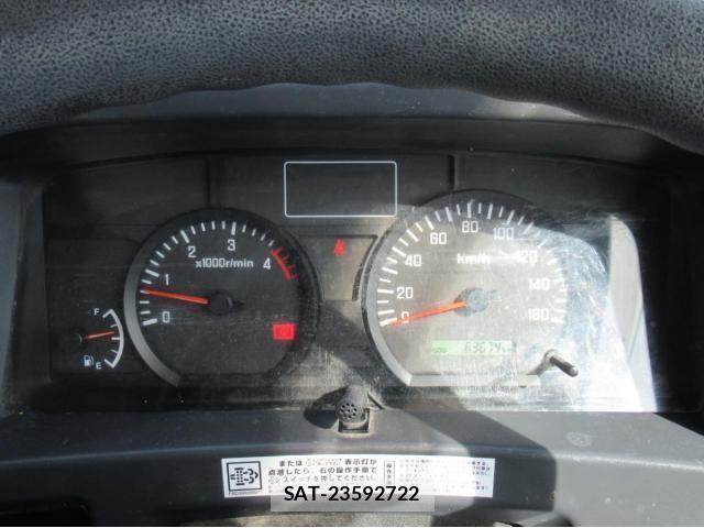 Isuzu ELF TRUCK 2017-09 6814800-28