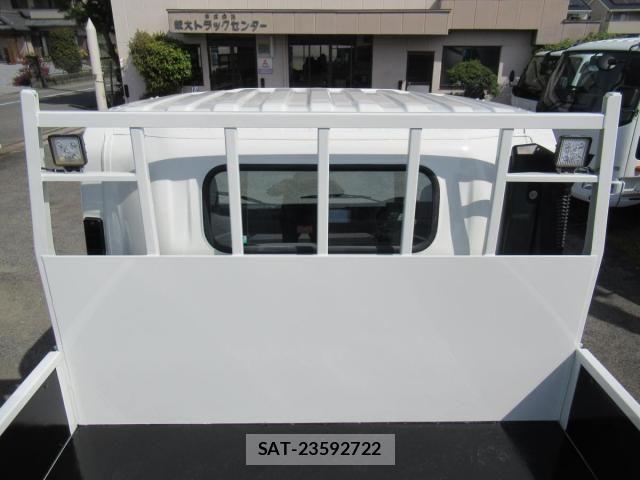Isuzu ELF TRUCK 2017-09 6814800-8