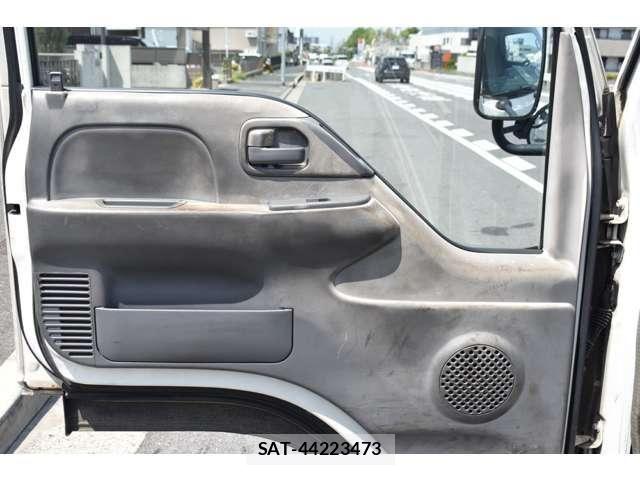 Isuzu ELF TRUCK 2007-03 6814827-9