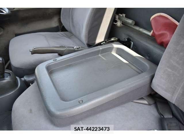 Isuzu ELF TRUCK 2007-03 6814827-23