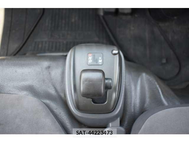 Isuzu ELF TRUCK 2007-03 6814827-2