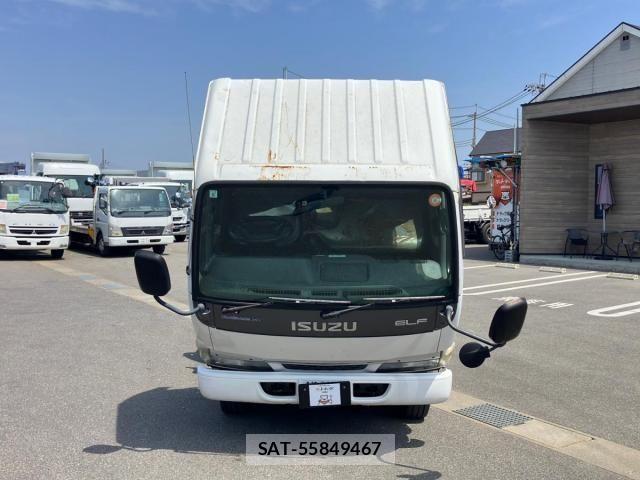 Isuzu ELF TRUCK 2004-04 6814821-22