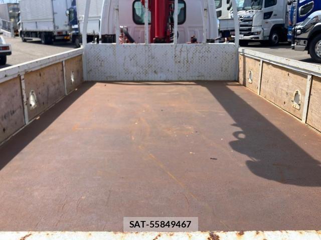 Isuzu ELF TRUCK 2004-04 6814821-6