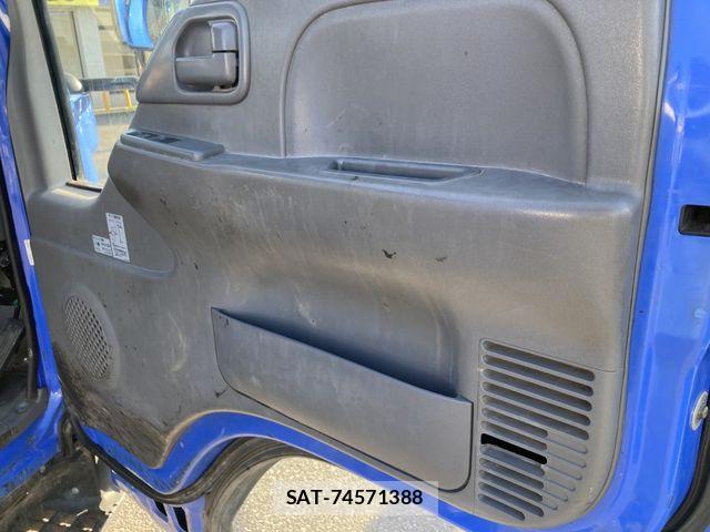 Isuzu ELF TRUCK 2016-06 6814814-9
