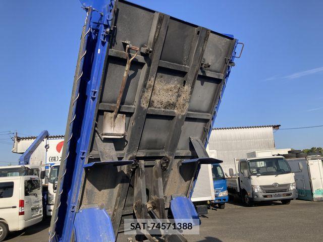 Isuzu ELF TRUCK 2016-06 6814814-11