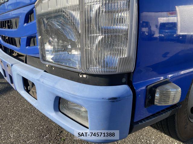 Isuzu ELF TRUCK 2016-06 6814814-15