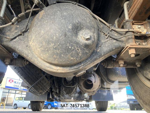 Isuzu ELF TRUCK 2016-06 6814814-19