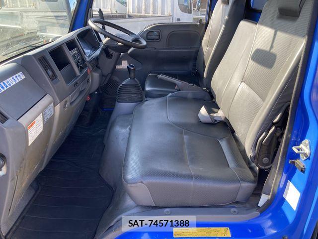 Isuzu ELF TRUCK 2016-06 6814814-7