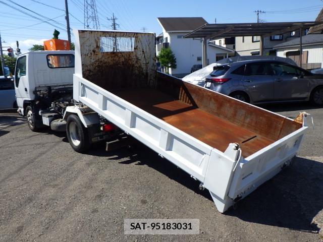 Isuzu ELF TRUCK 2016-07 6814803-7