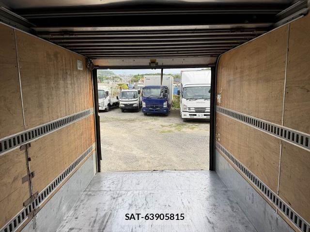 Isuzu ELF TRUCK 2016-03 6814823-25