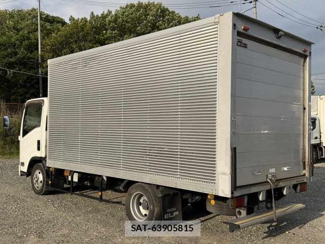 Isuzu ELF TRUCK 2016-03 6814823-3