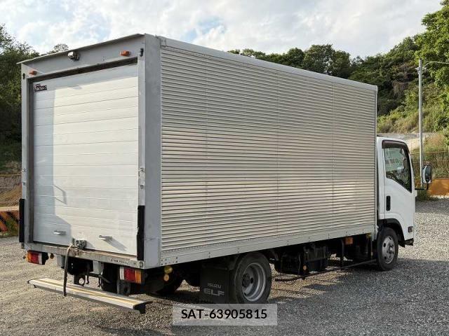 Isuzu ELF TRUCK 2016-03 6814823-5