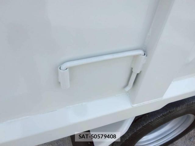 Isuzu ELF TRUCK 2010-11 6814808-17